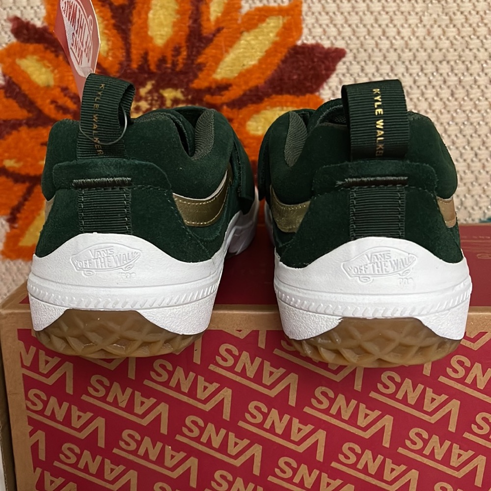 Vans Kyle Pro 2
(Shake Junt) Forest/Gold
VNOA4UW30WC
Men’s sneakers - Picture 14 of 16